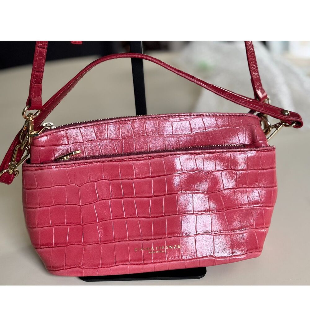 Divina Firenze Italian Leather Croc Embossed Leather Crossbody Bag